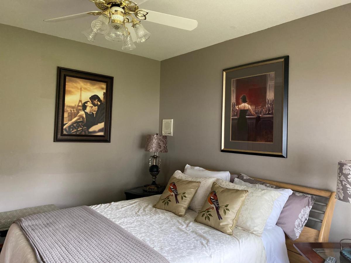Rolling Hills Country Resort Bed And Breakfast Three Hills Εξωτερικό φωτογραφία